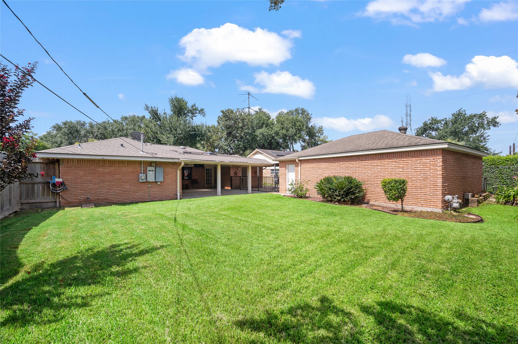 1815 Droxford Drive Property Photo 12
