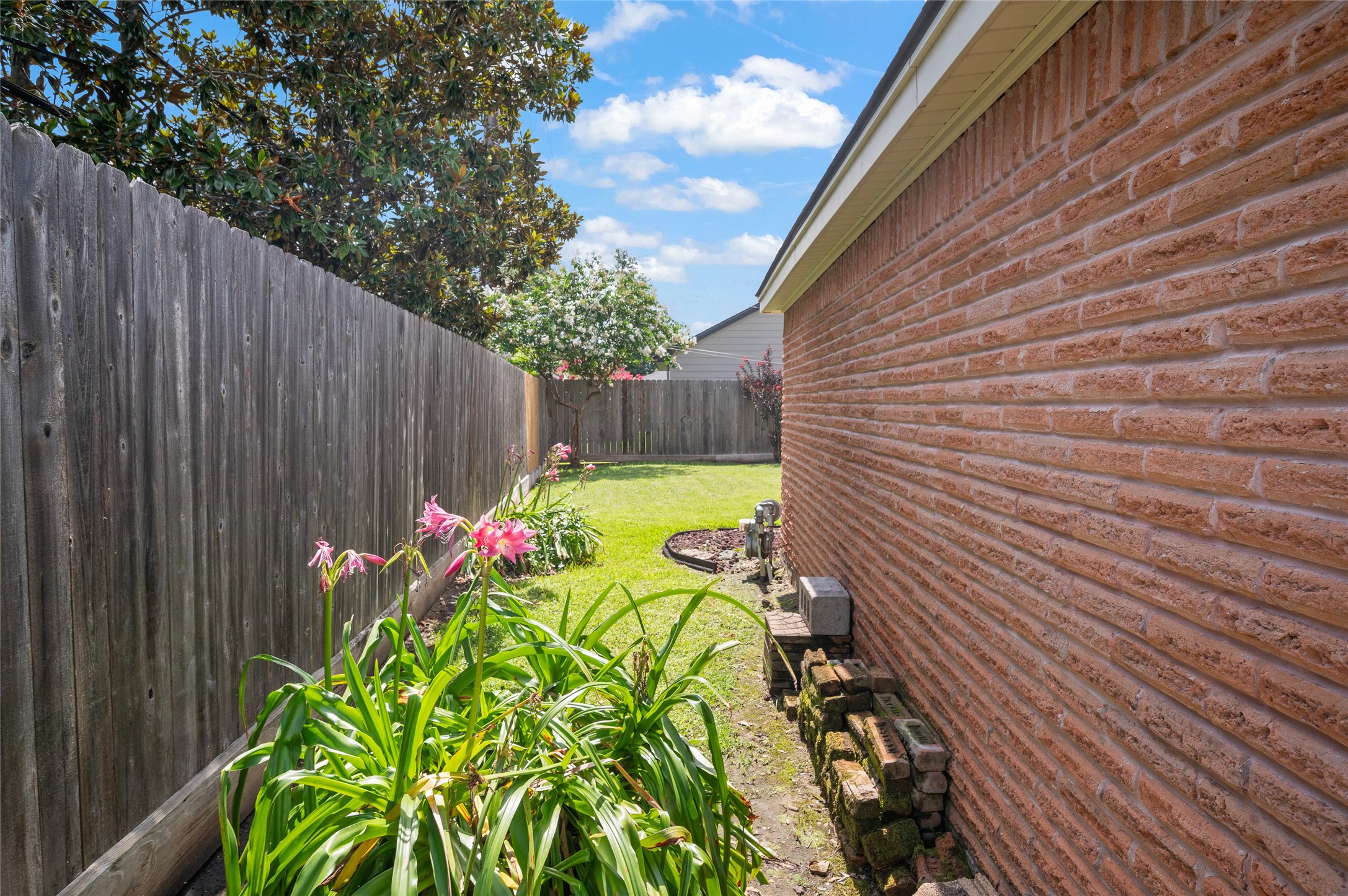 1815 Droxford Drive Property Photo 13