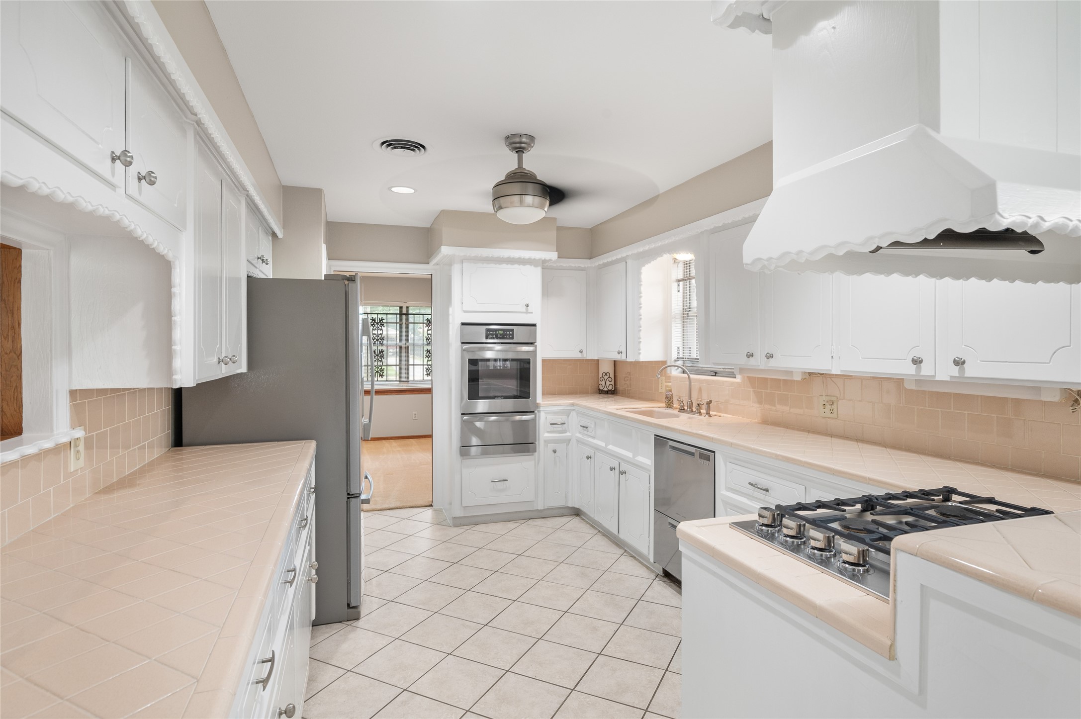 1815 Droxford Drive Property Photo 21