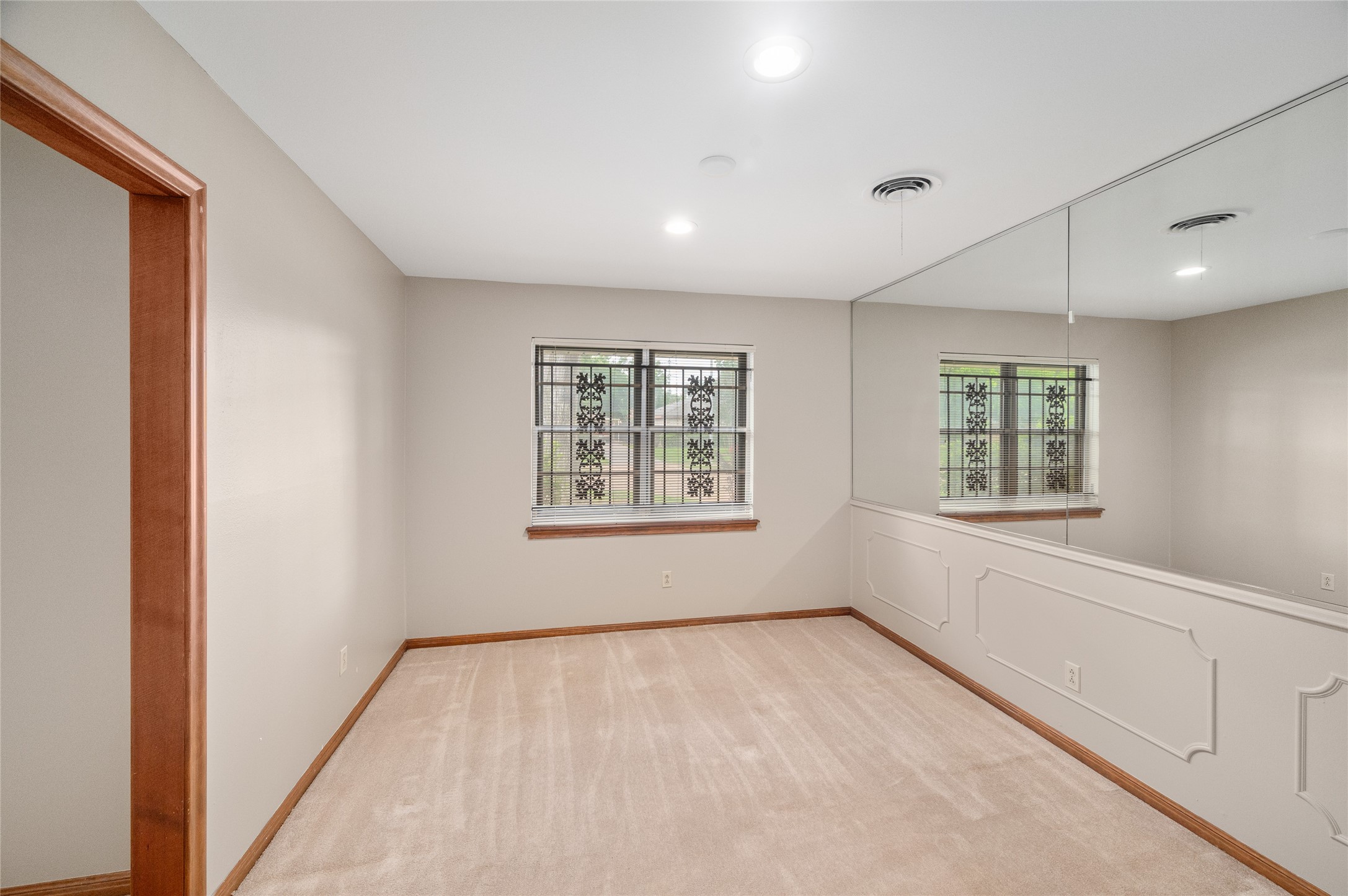 1815 Droxford Drive Property Photo 25