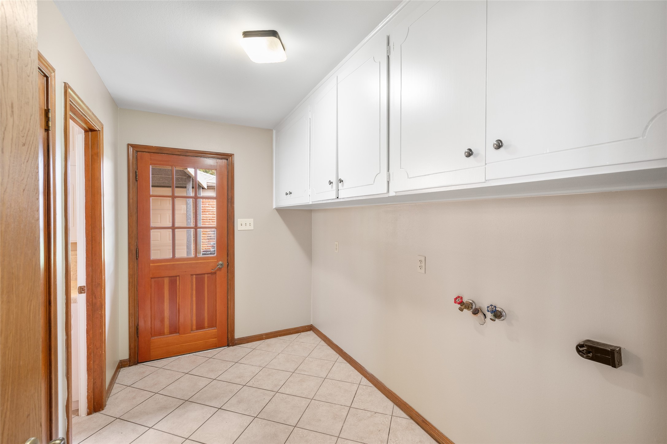 1815 Droxford Drive Property Photo 27