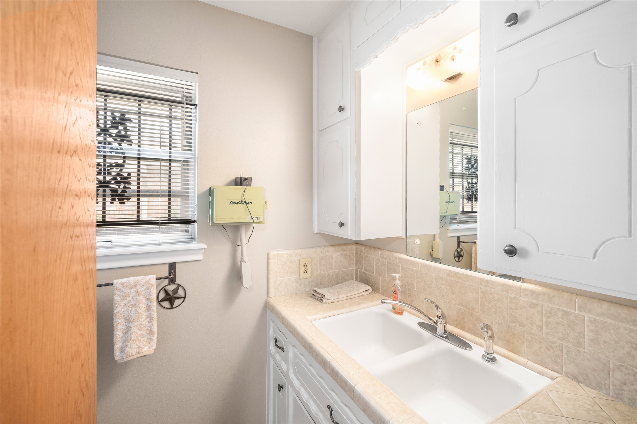 1815 Droxford Drive Property Photo 28