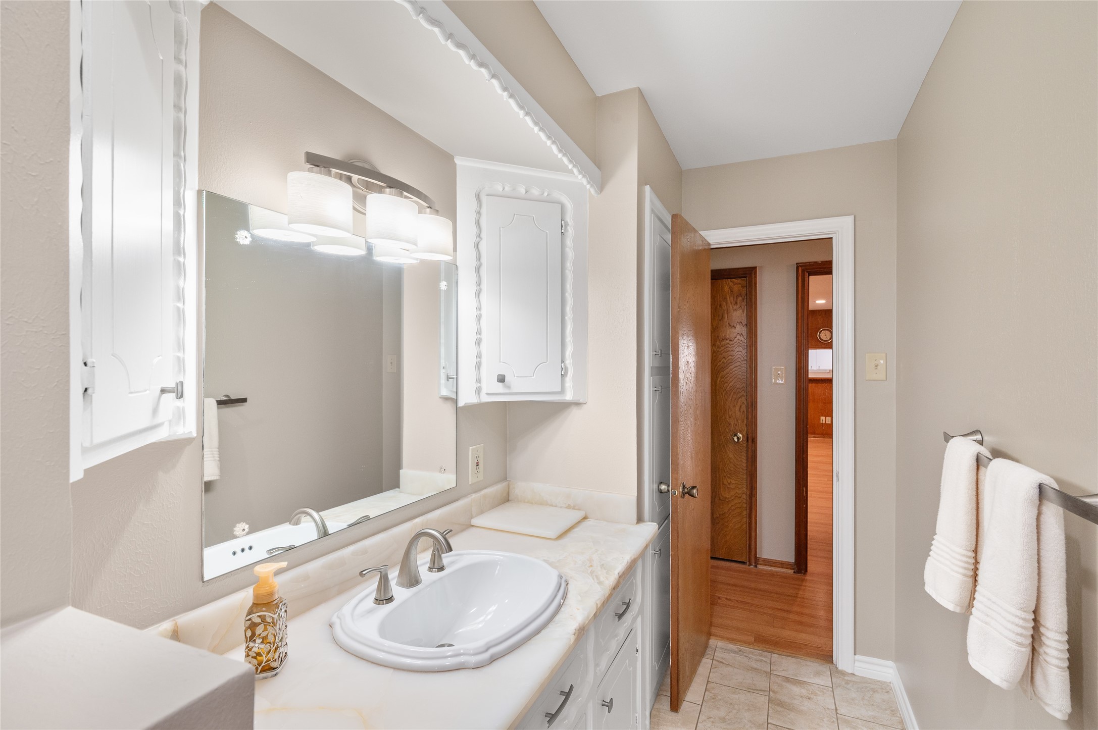 1815 Droxford Drive Property Photo 33