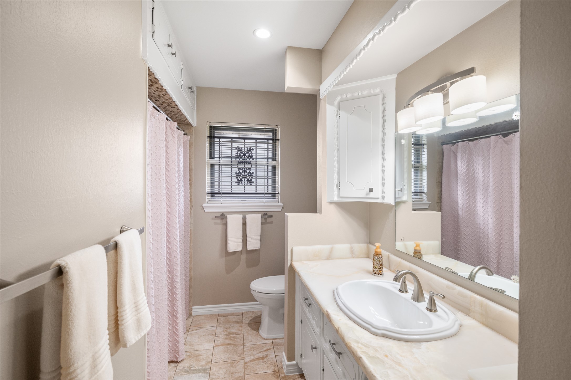 1815 Droxford Drive Property Photo 34