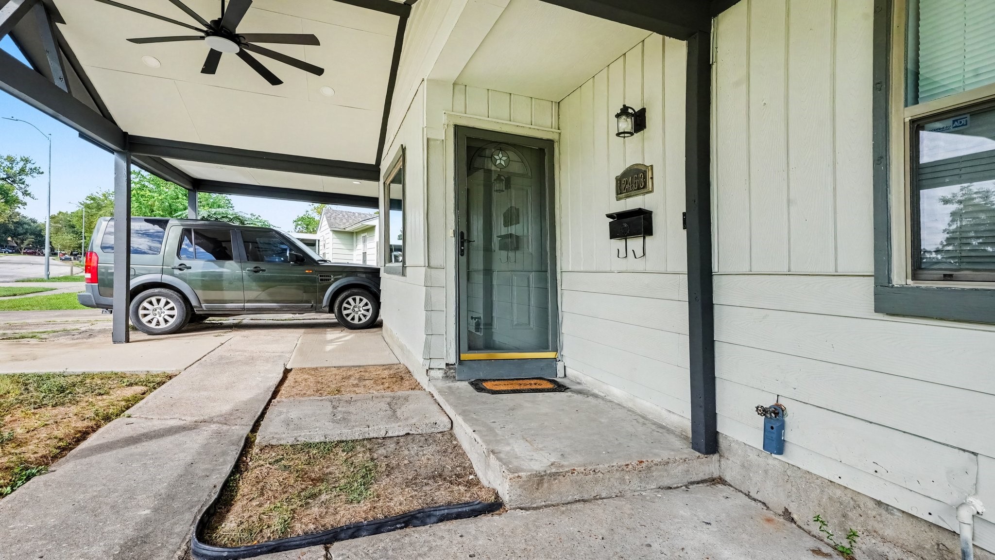 12453 Dorwayne Court Property Photo 4