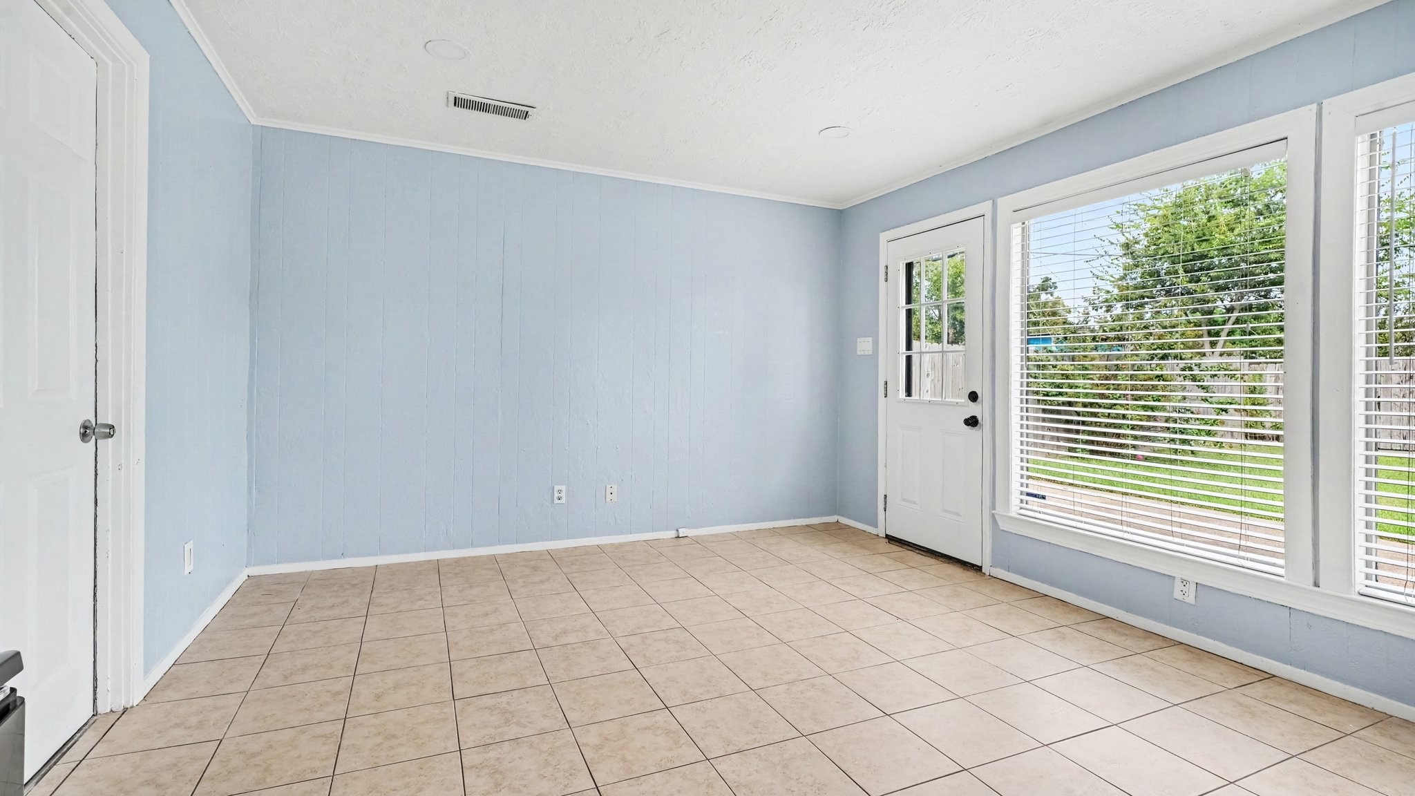 12453 Dorwayne Court Property Photo 13