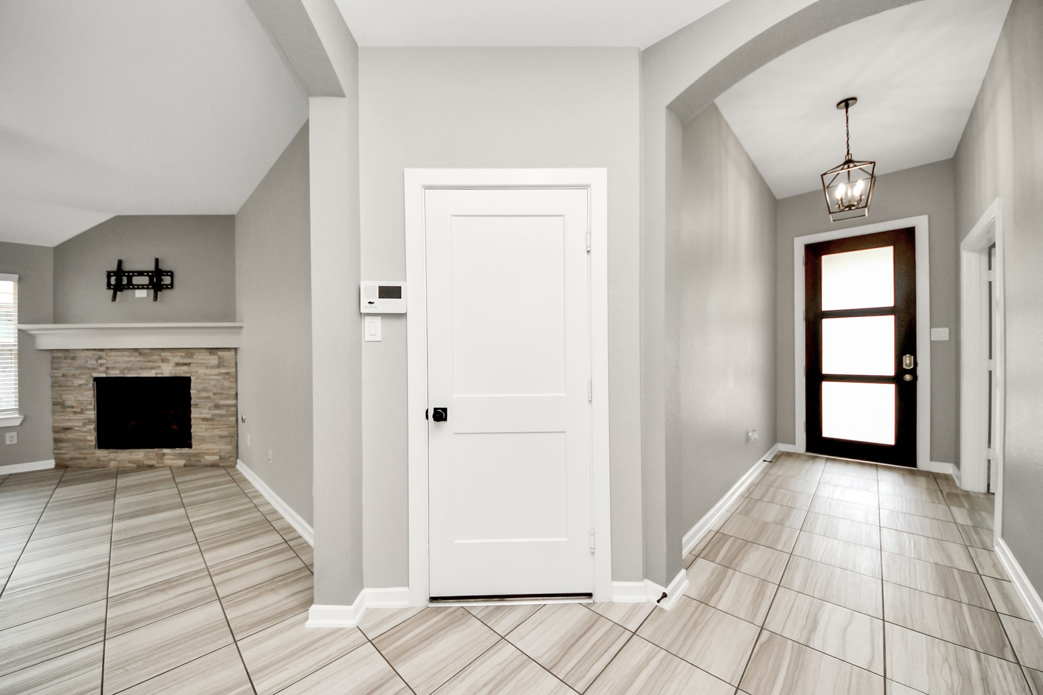 16011 Monument Hill Crossing Property Photo 9