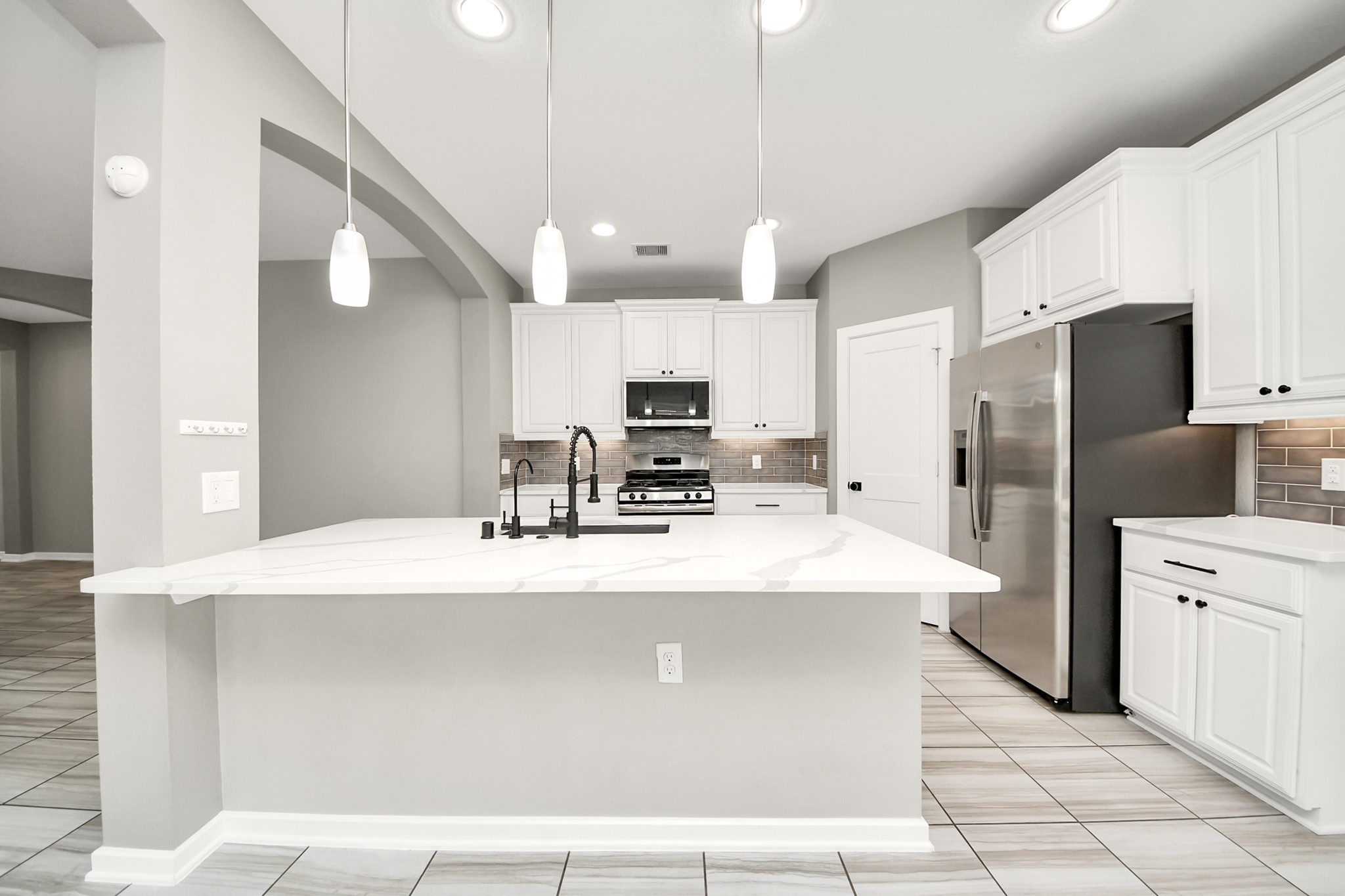 16011 Monument Hill Crossing Property Photo 18