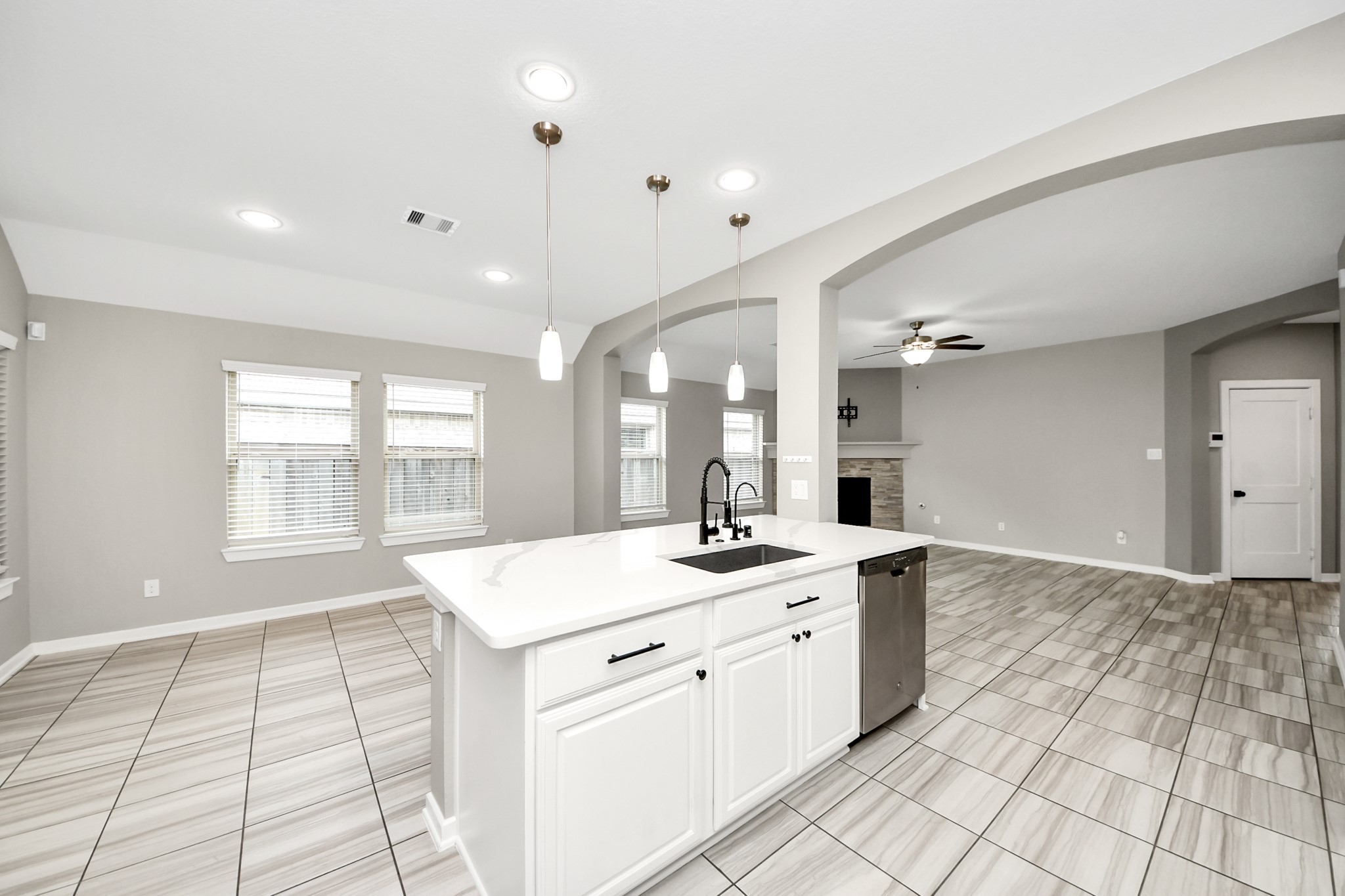 16011 Monument Hill Crossing Property Photo 20