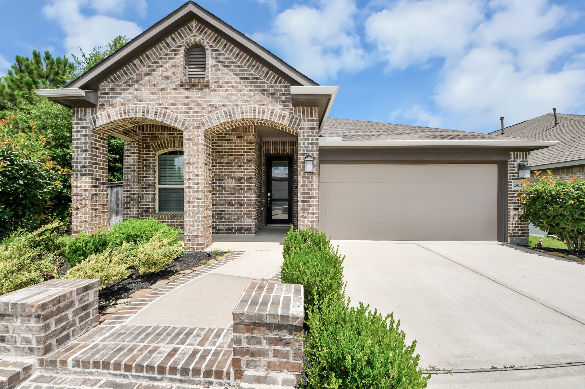 16011 Monument Hill Crossing Property Photo 47