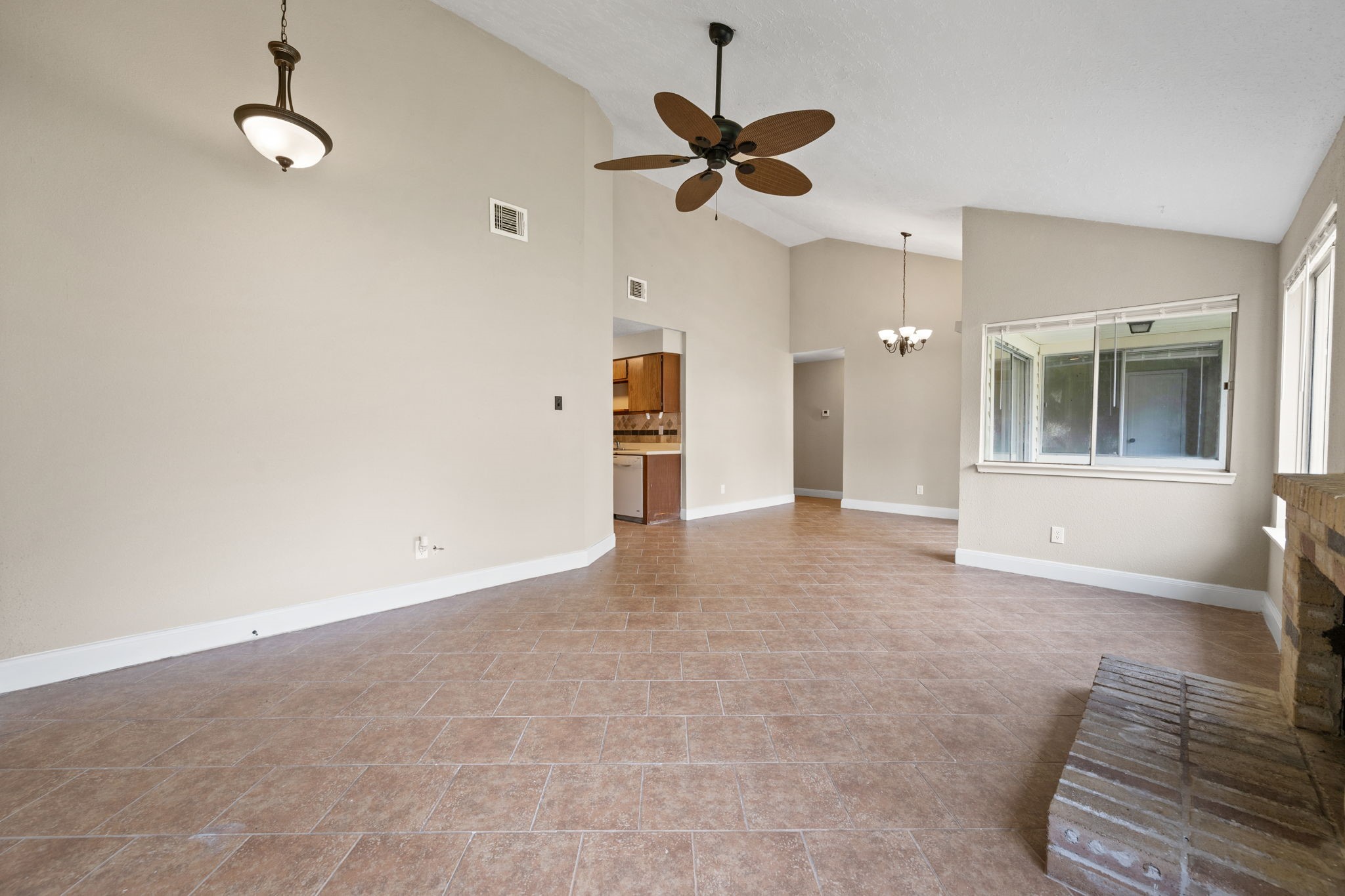 20023 Bambiwoods Drive Property Photo 5