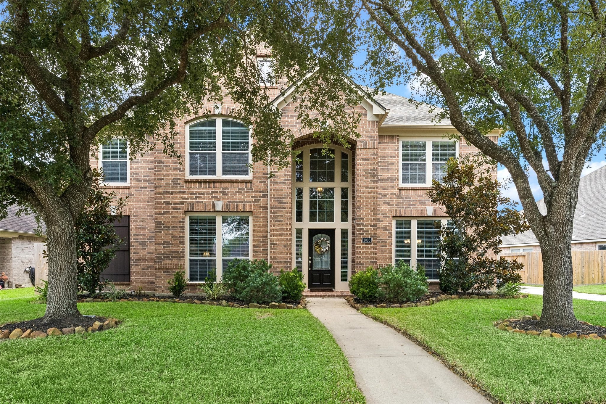 2906 Summer Cape Court Property Photo