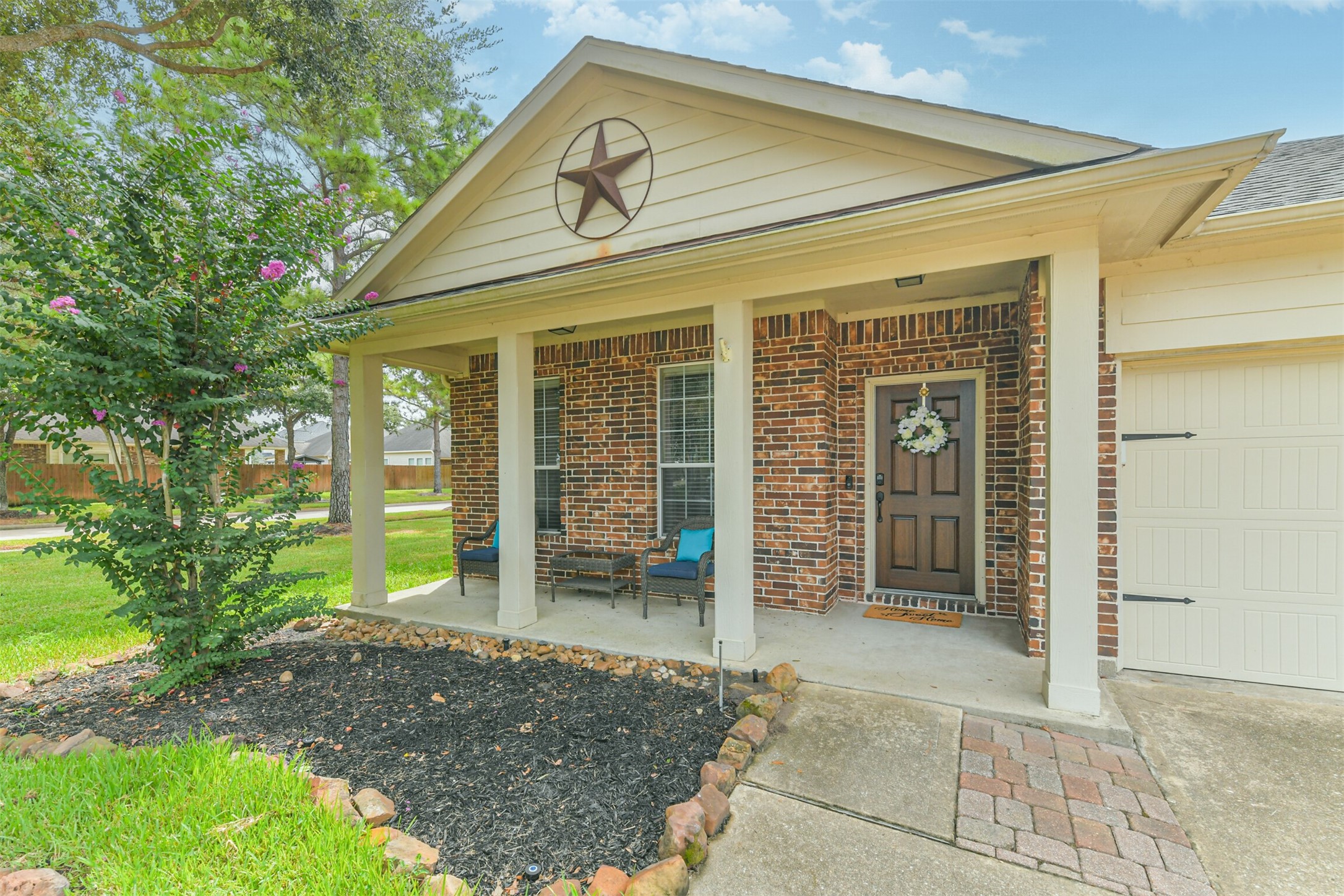 16103 Spur Canyon Court Property Photo 2