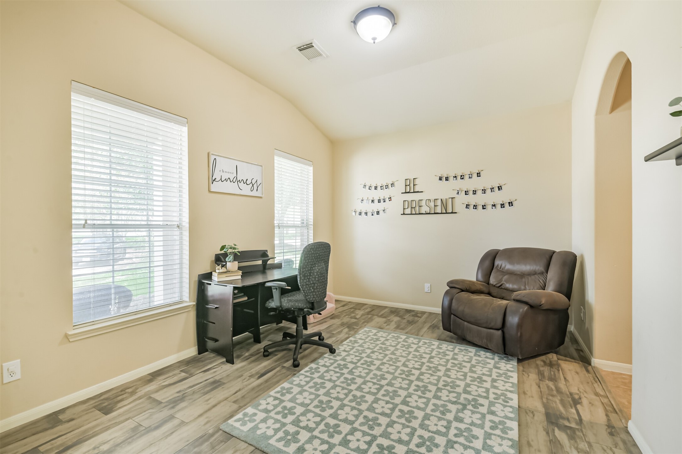 16103 Spur Canyon Court Property Photo 4