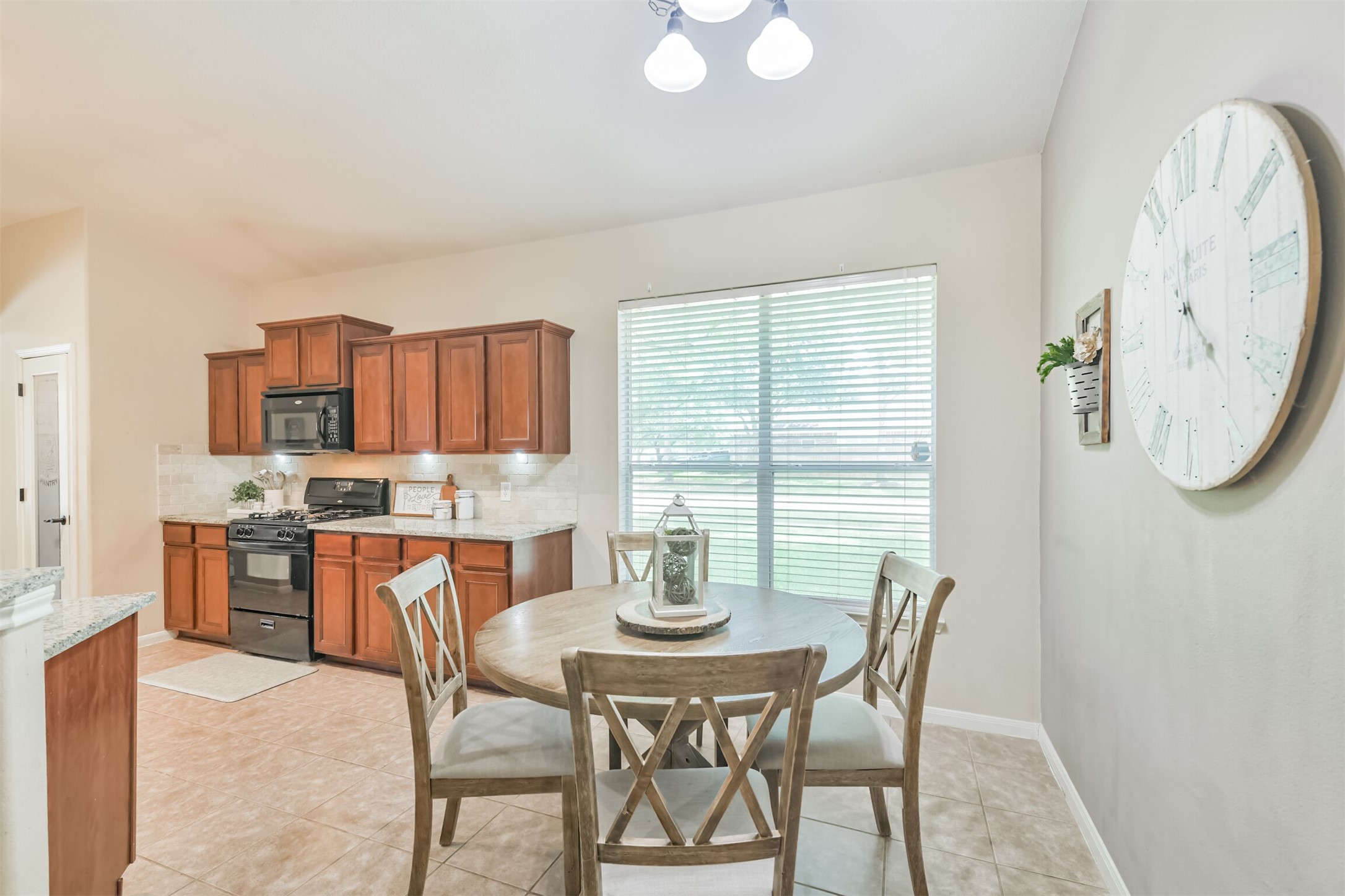 16103 Spur Canyon Court Property Photo 11