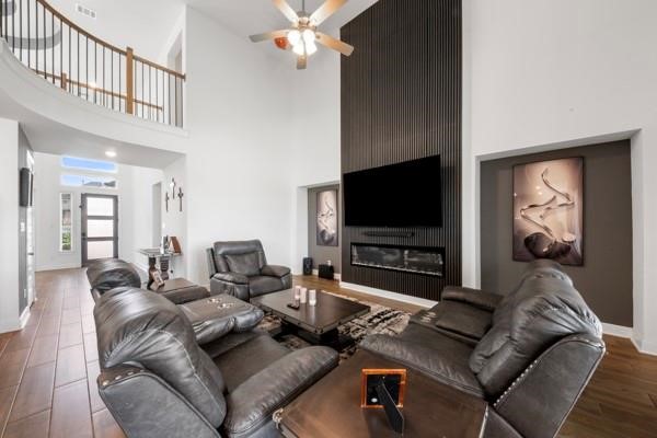 5025 Steady Breeze Drive Property Photo 6
