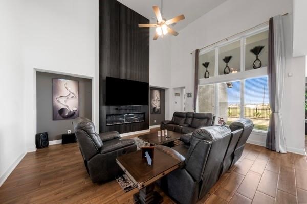5025 Steady Breeze Drive Property Photo 7
