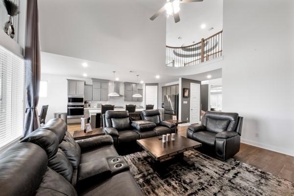 5025 Steady Breeze Drive Property Photo 9