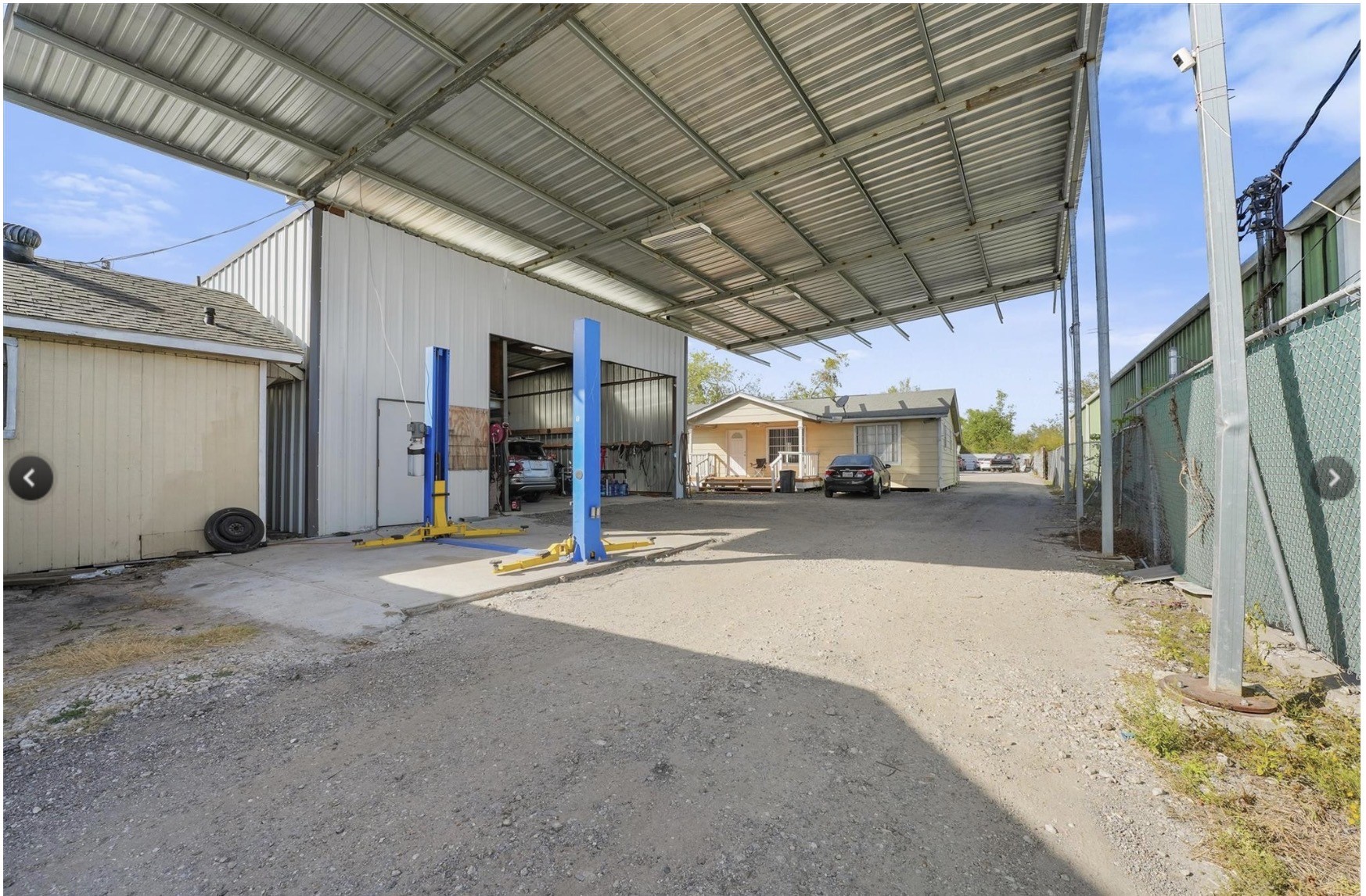 2125 Aldine Bender Road Property Photo 2