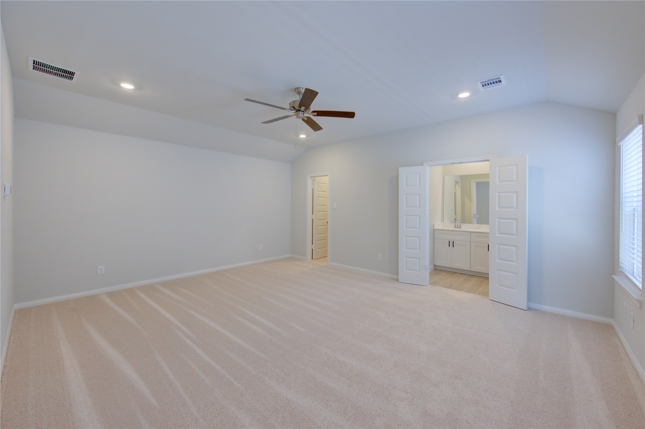 14959 Eagle Feather Drive Property Photo 13