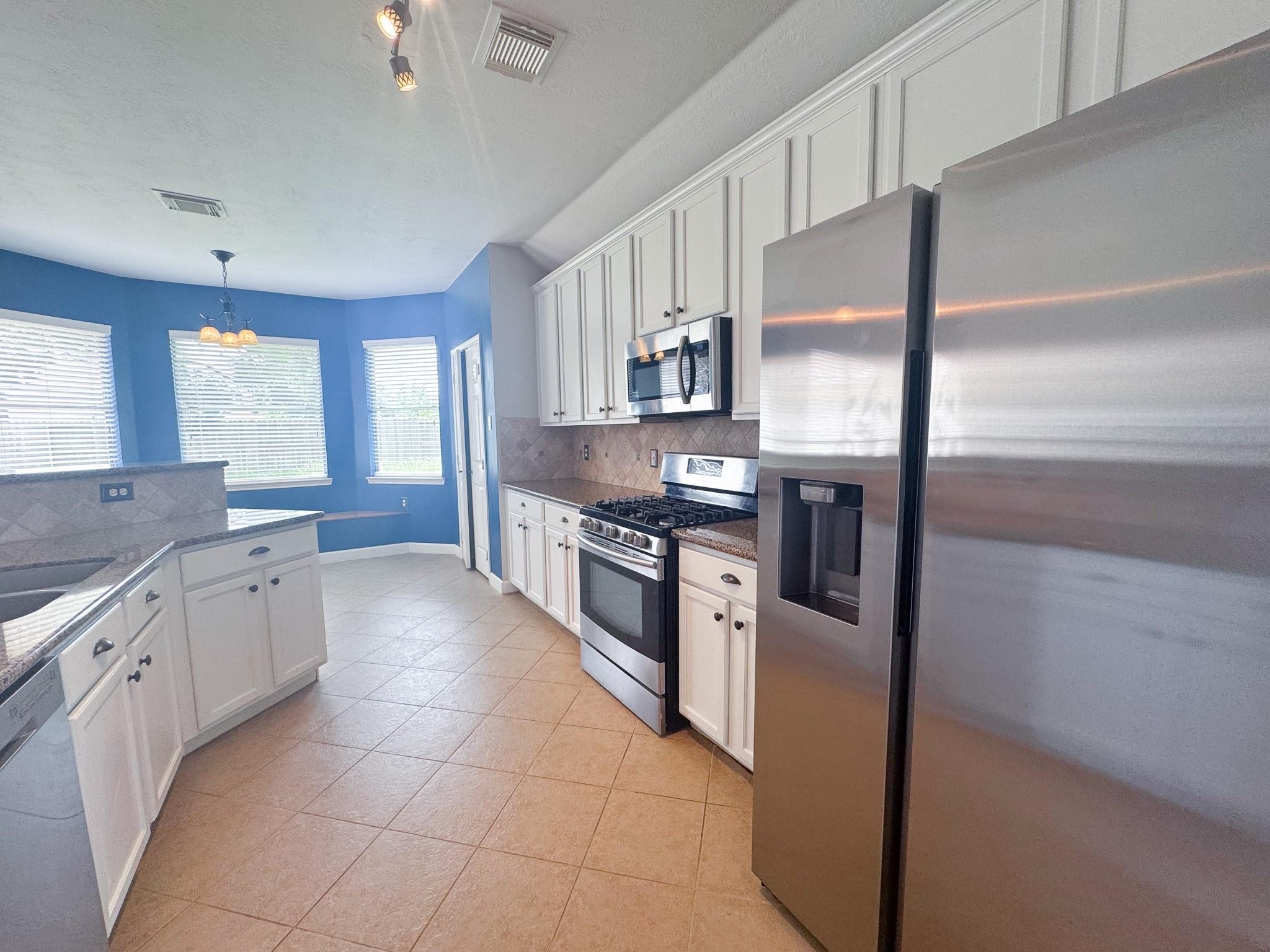 19410 Bear Springs Dr Property Photo 11