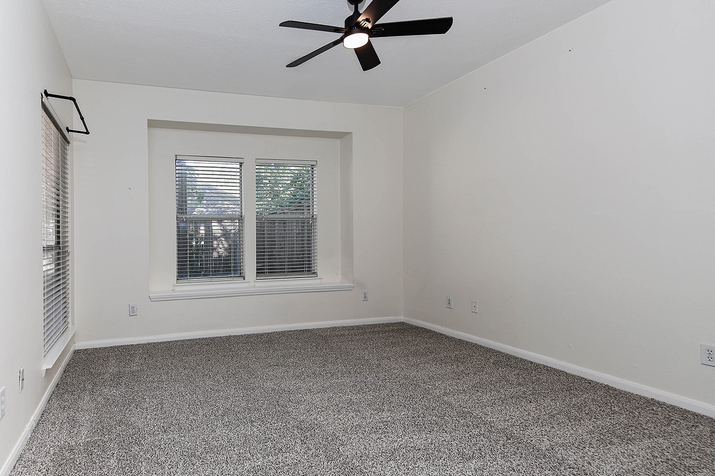 35 S Avonlea Circle Property Photo 13