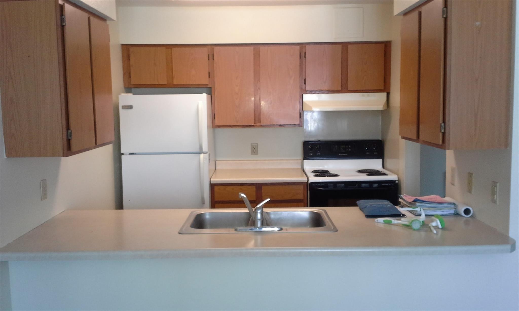 906 & 908 Spring Road Property Photo 5