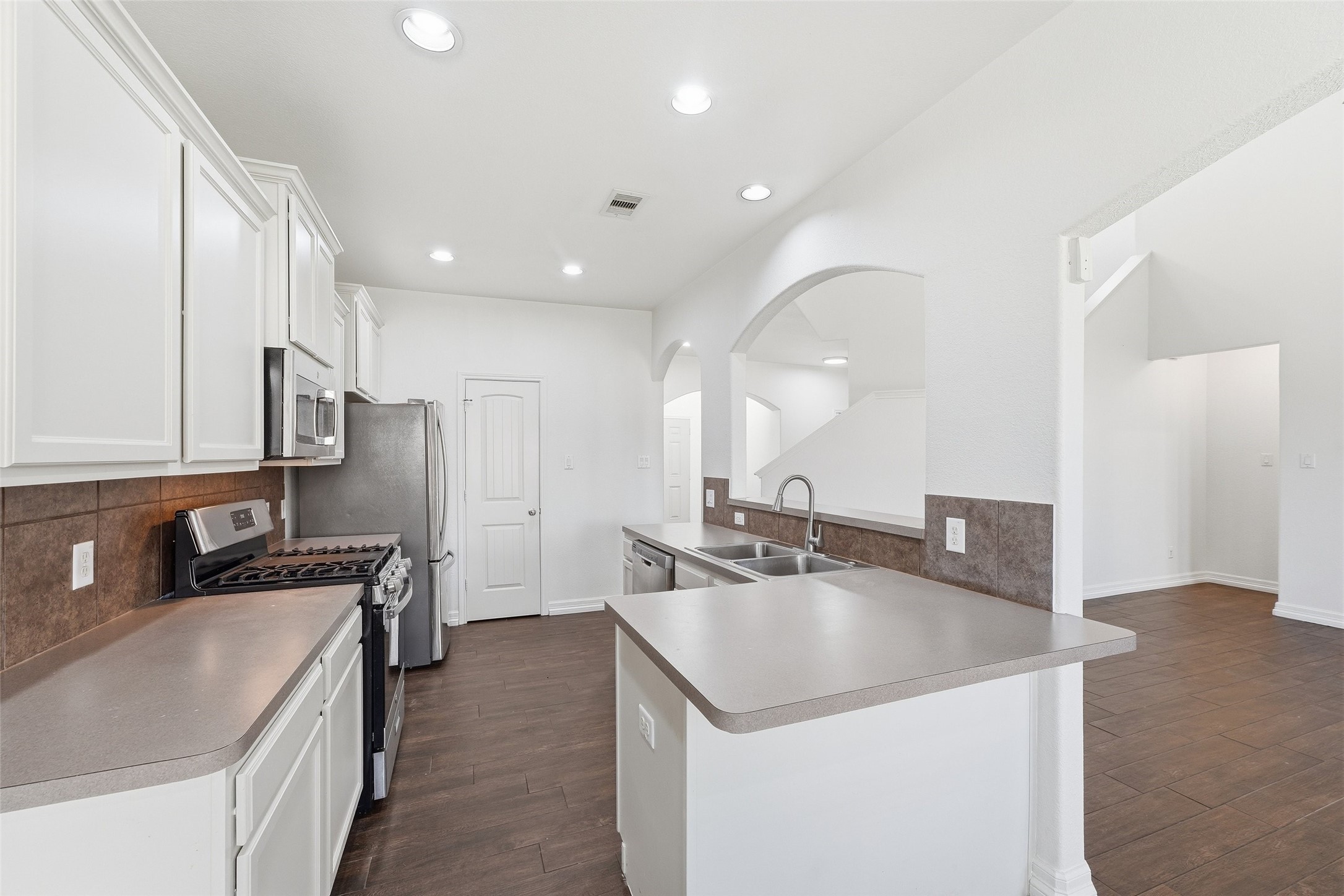 22538 Stillwater Canyon Lane Property Photo 10