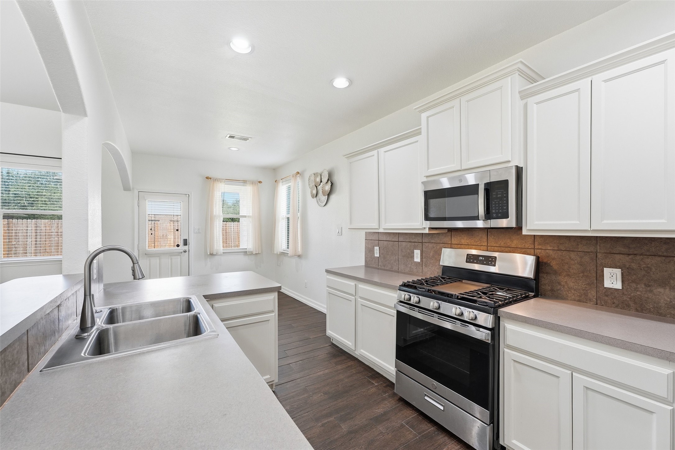 22538 Stillwater Canyon Lane Property Photo 11