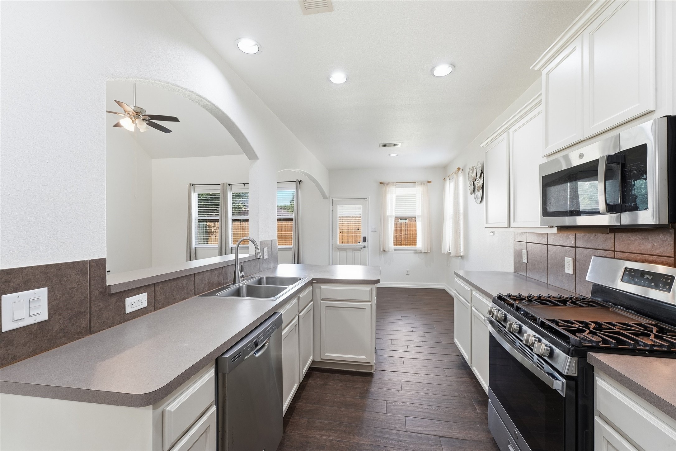 22538 Stillwater Canyon Lane Property Photo 12