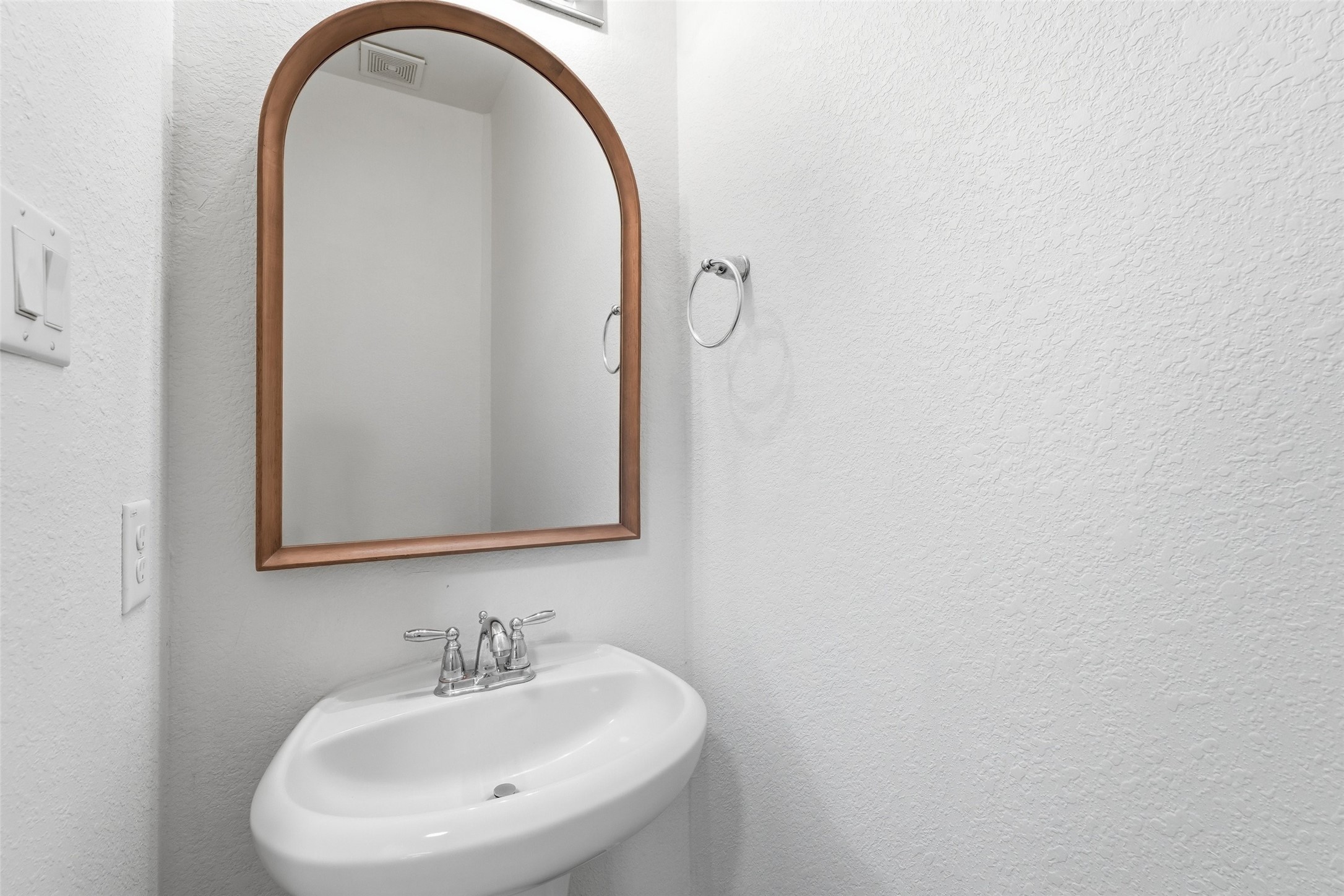 22538 Stillwater Canyon Lane Property Photo 18