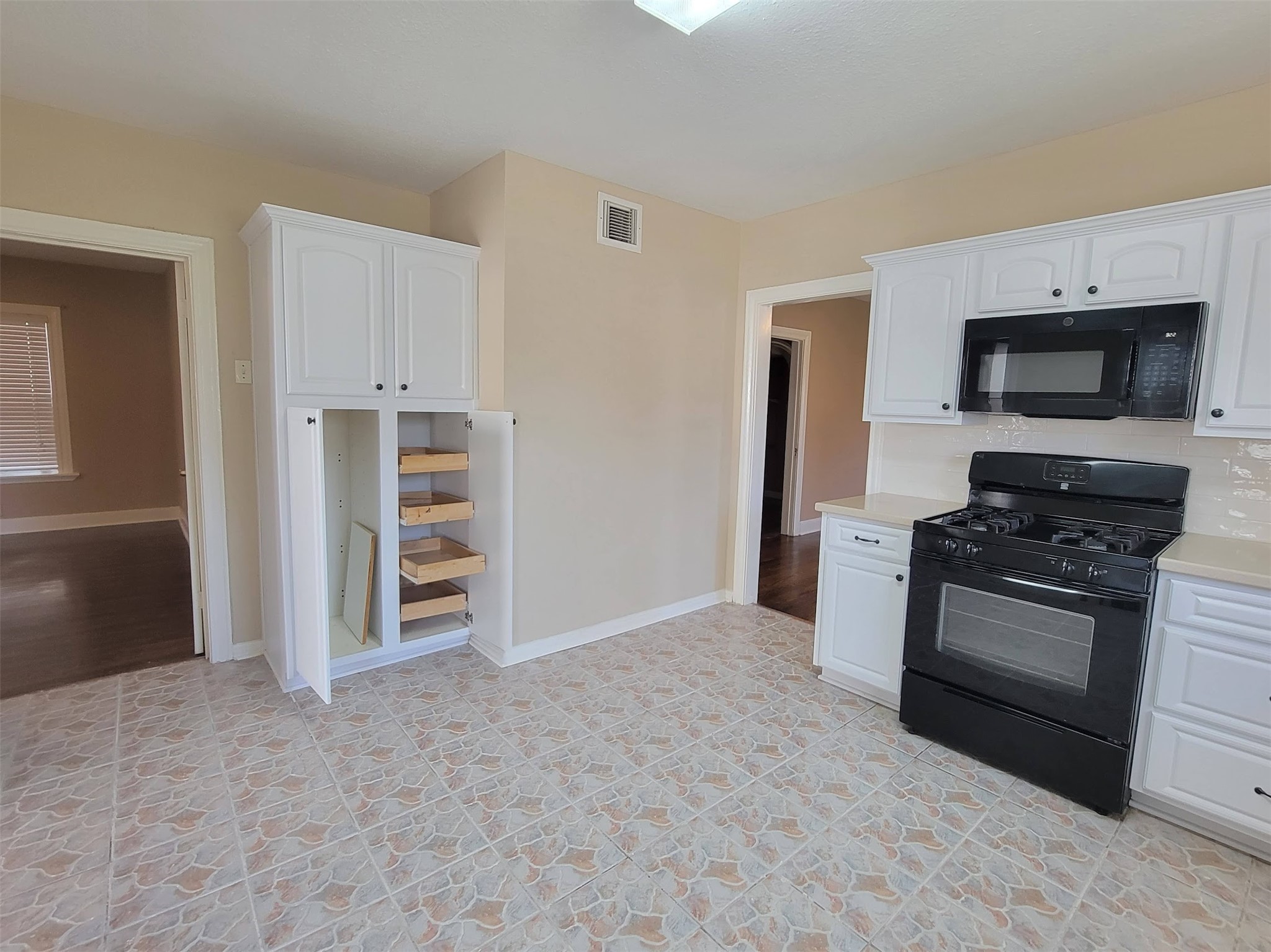 2601 Wheeler Street Property Photo 5