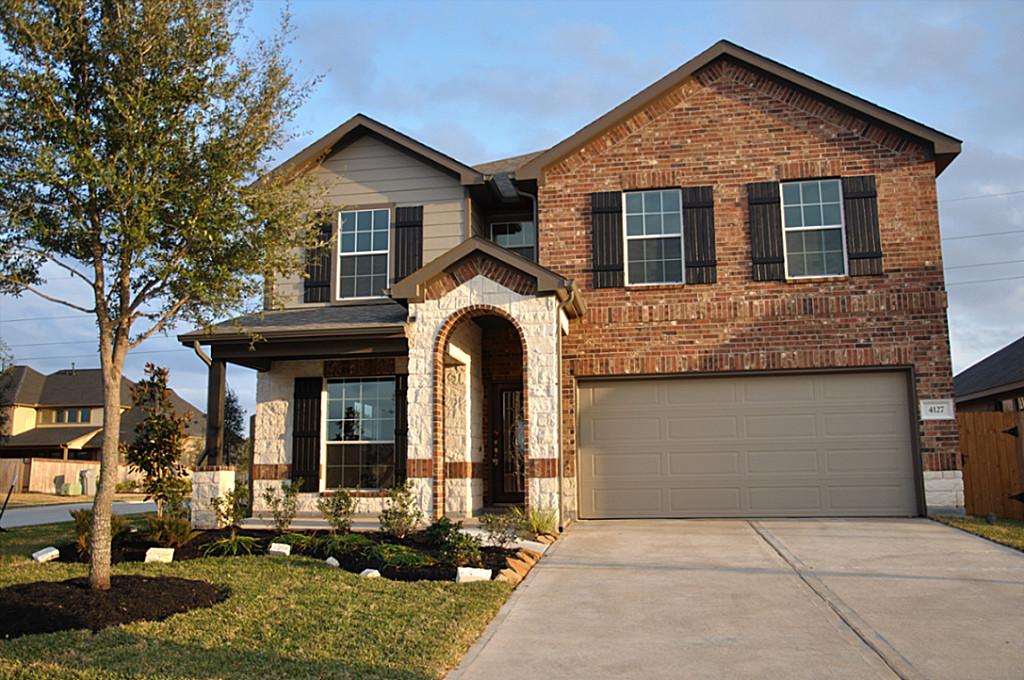 4127 Longmont Hills Property Photo 1