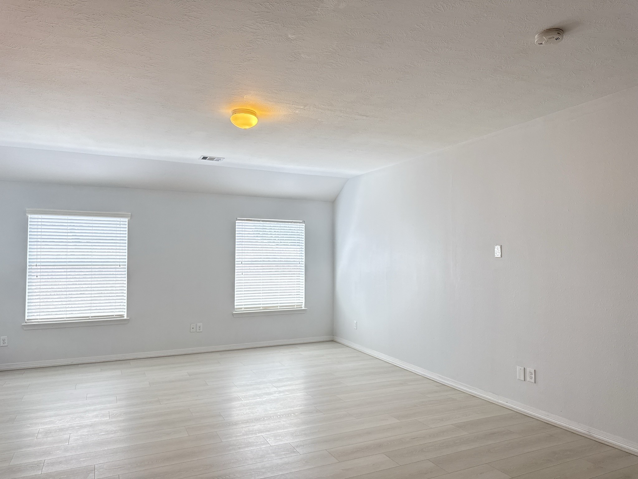 4127 Longmont Hills Property Photo 15