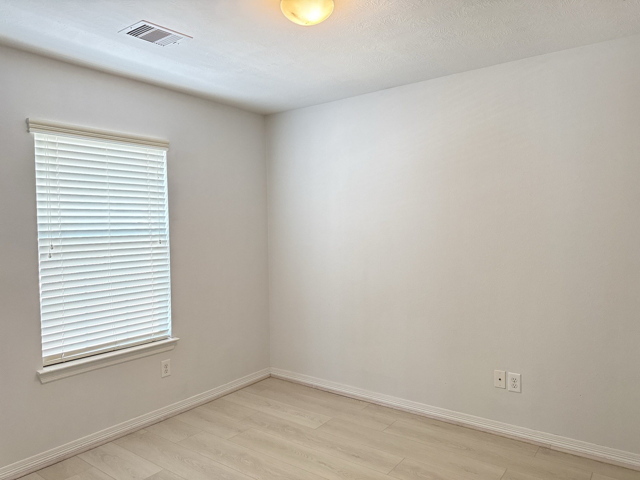 4127 Longmont Hills Property Photo 16