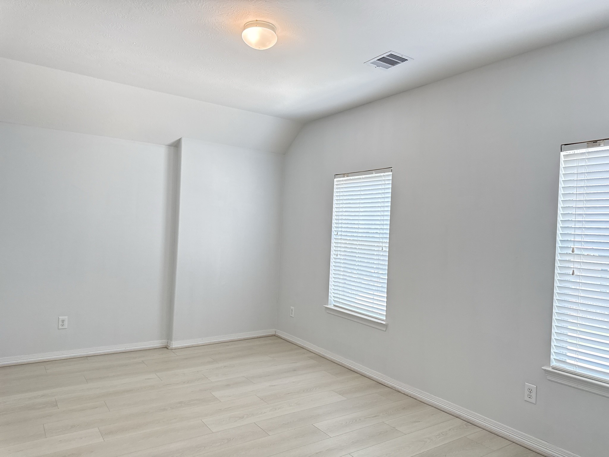 4127 Longmont Hills Property Photo 17