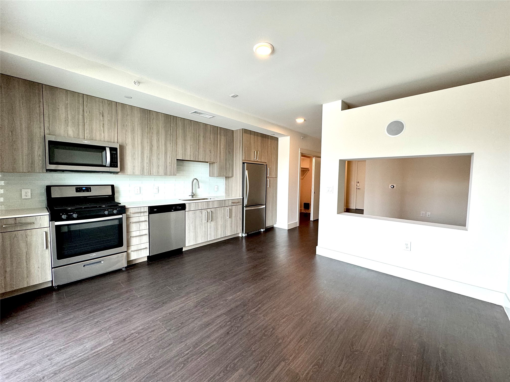 3120 Smith Street 407 Property Photo 1