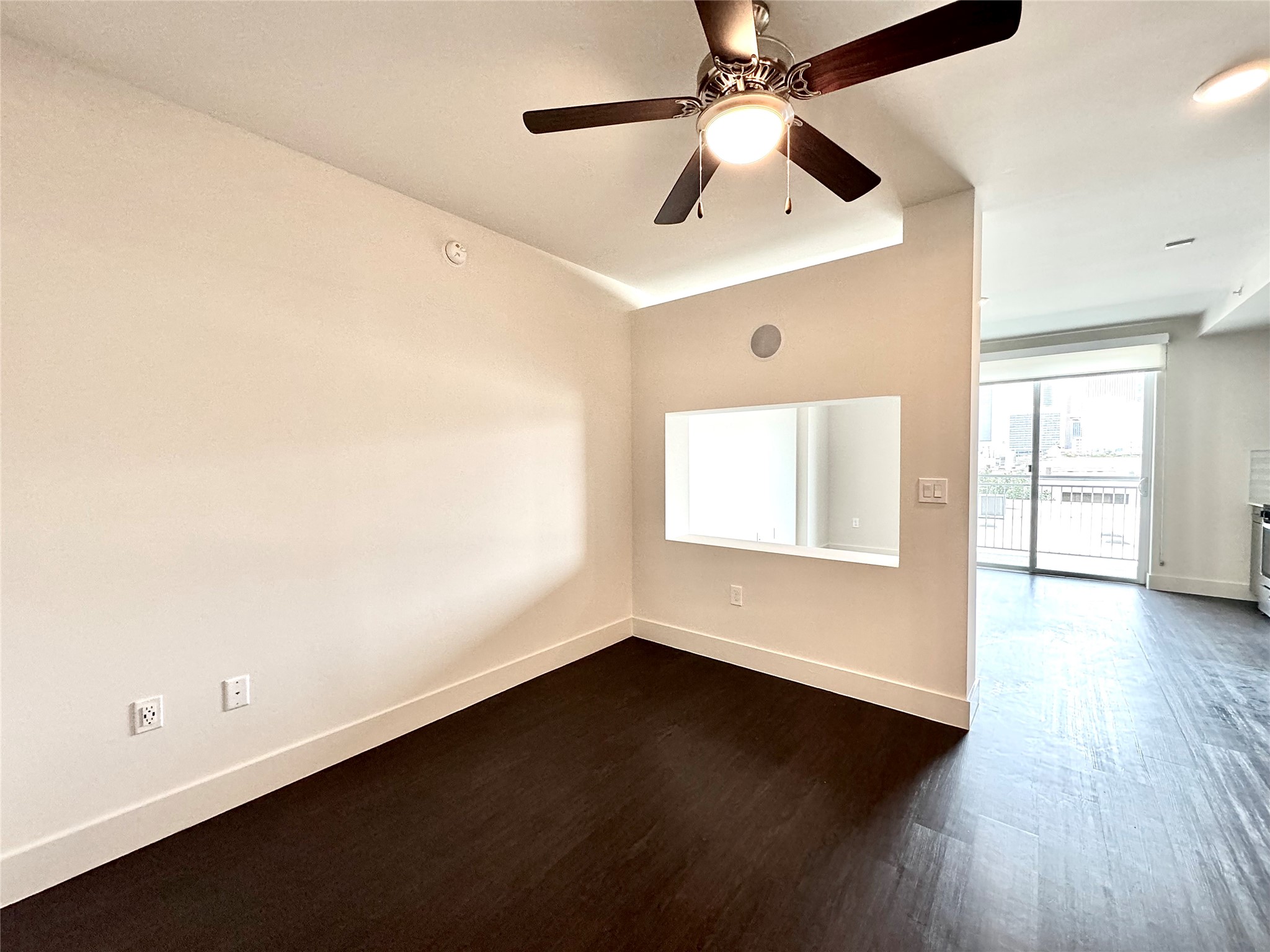 3120 Smith Street 407 Property Photo 3