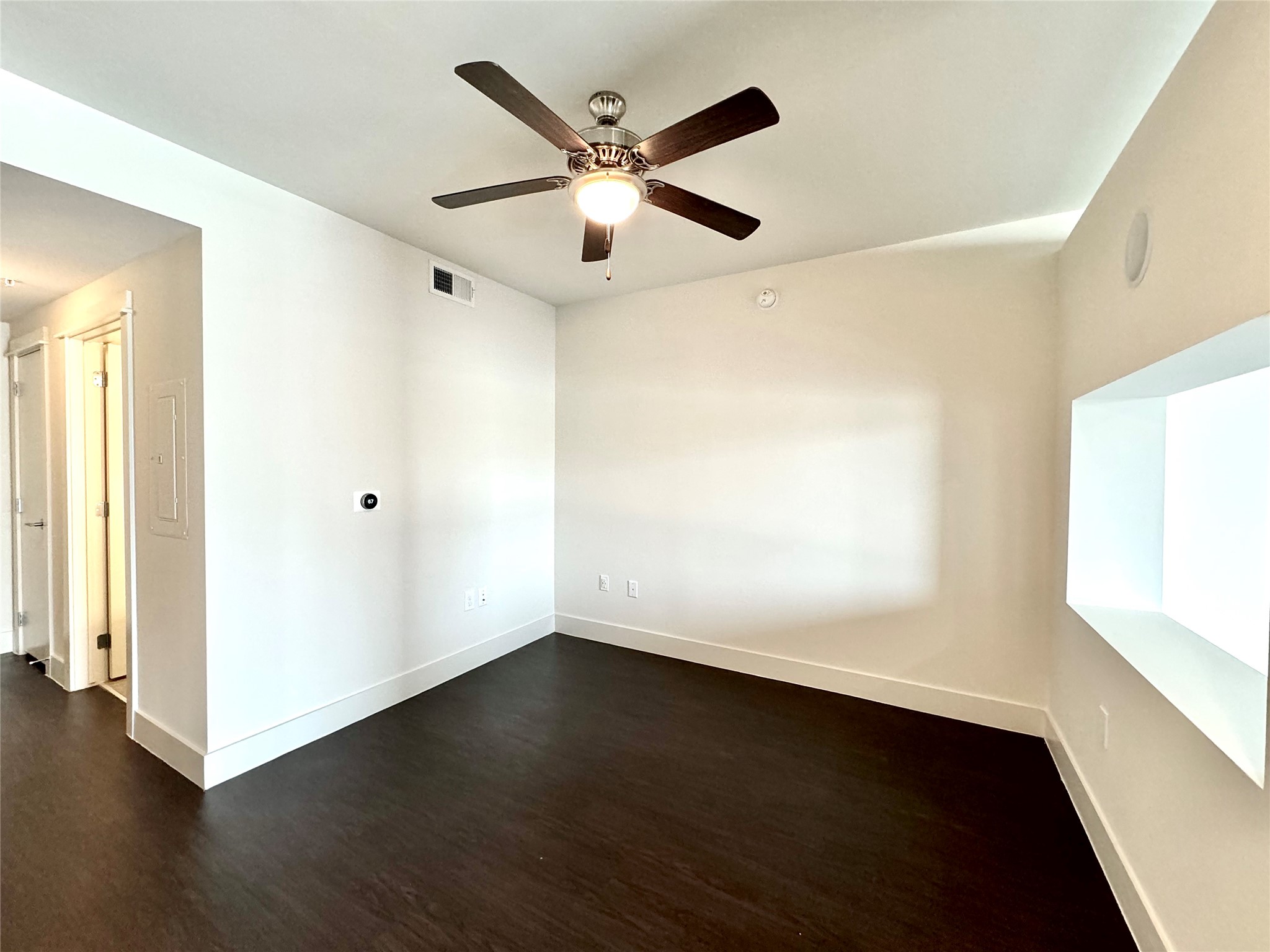 3120 Smith Street 407 Property Photo 5