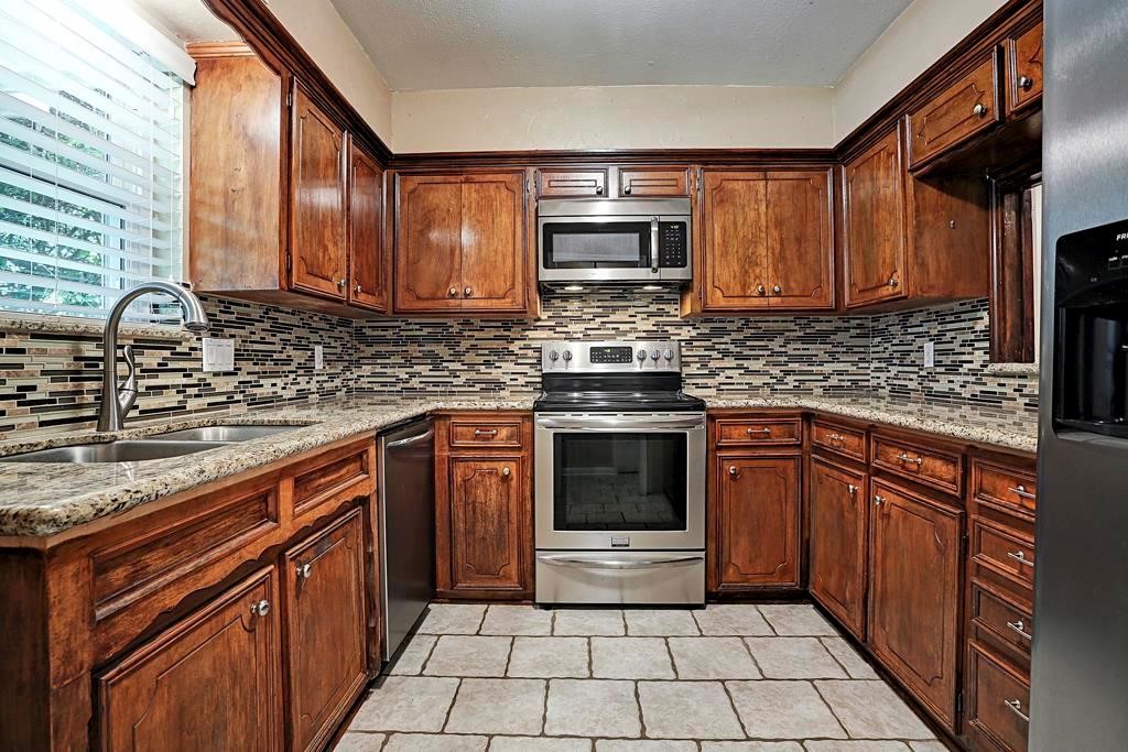 1807 Saxony Lane Property Photo 1