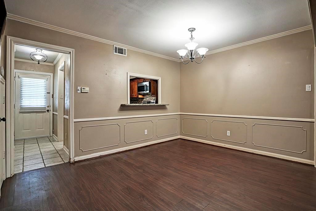 1807 Saxony Lane Property Photo 4