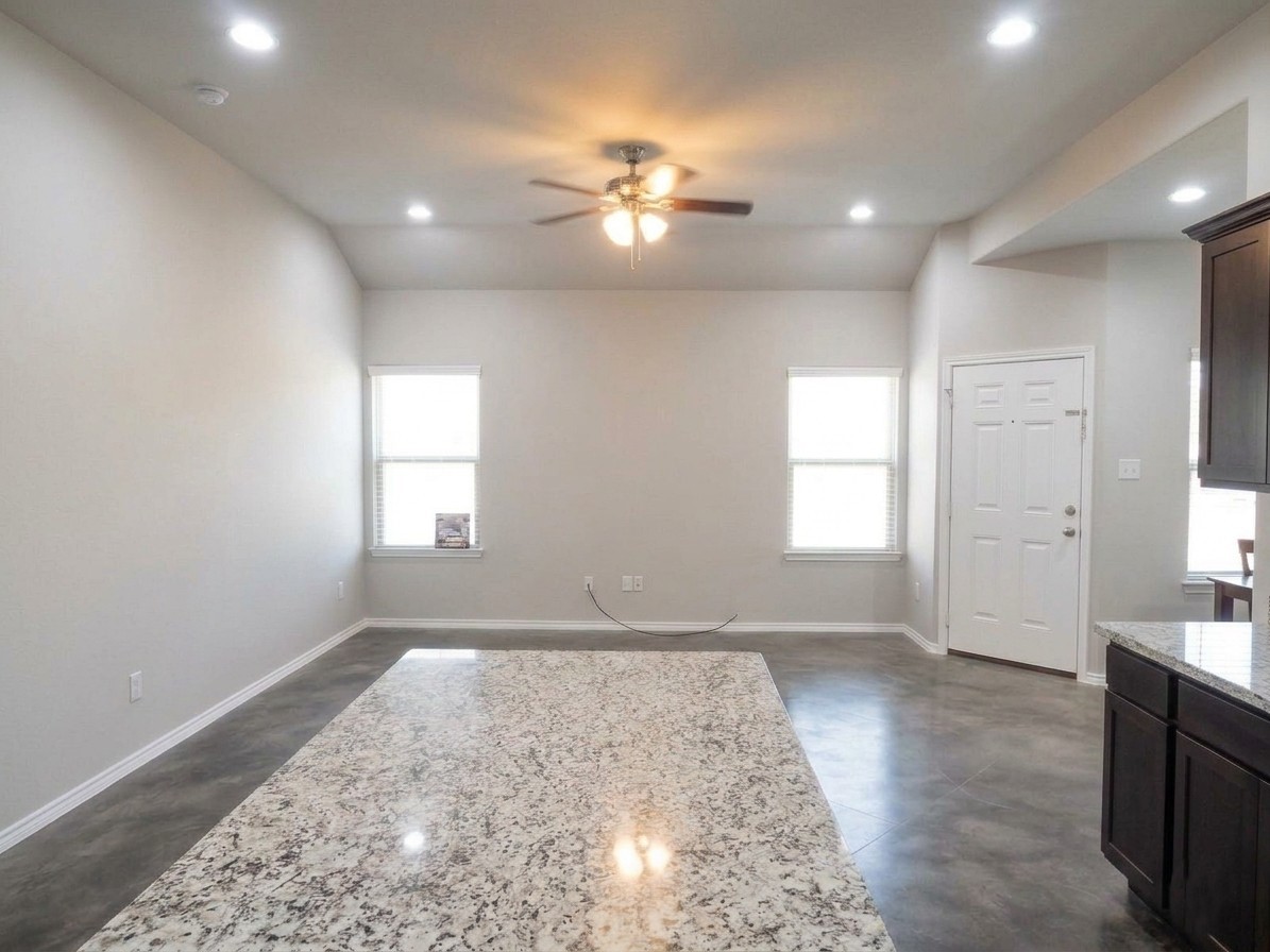 103 Summer Place Property Photo 6
