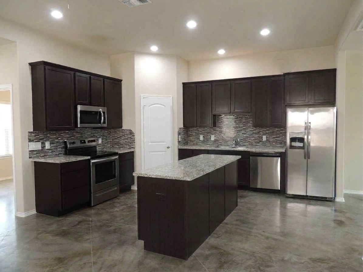 103 Summer Place Property Photo 8