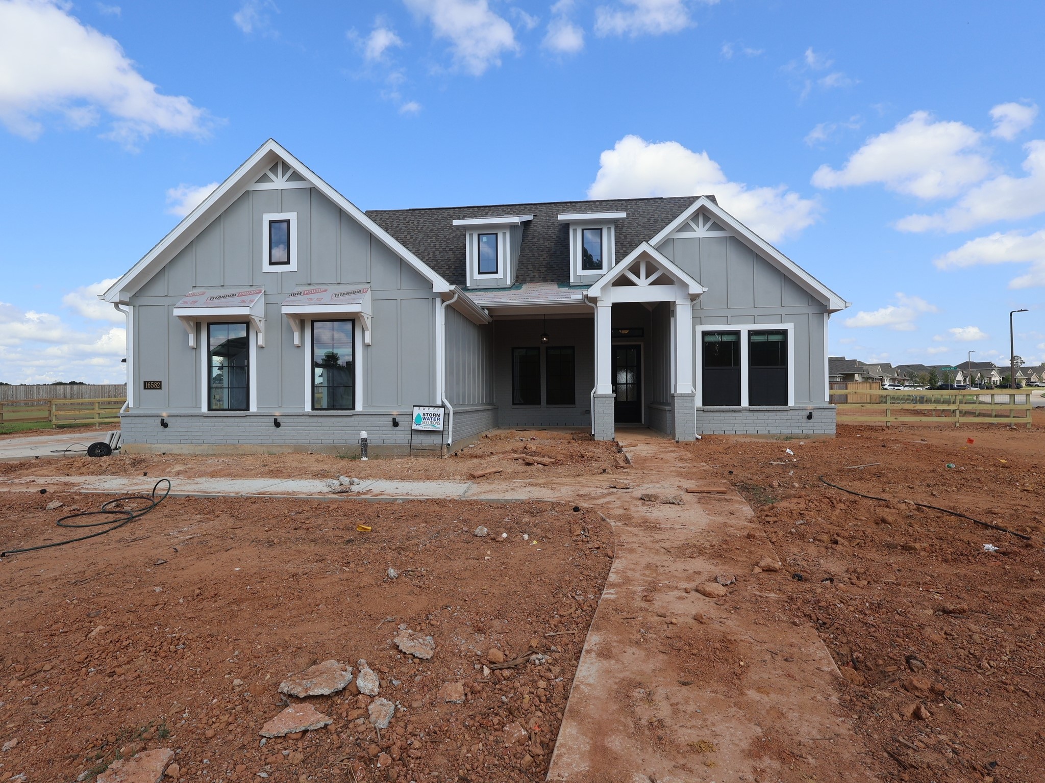 16582 Gaines Glen Lane Property Photo