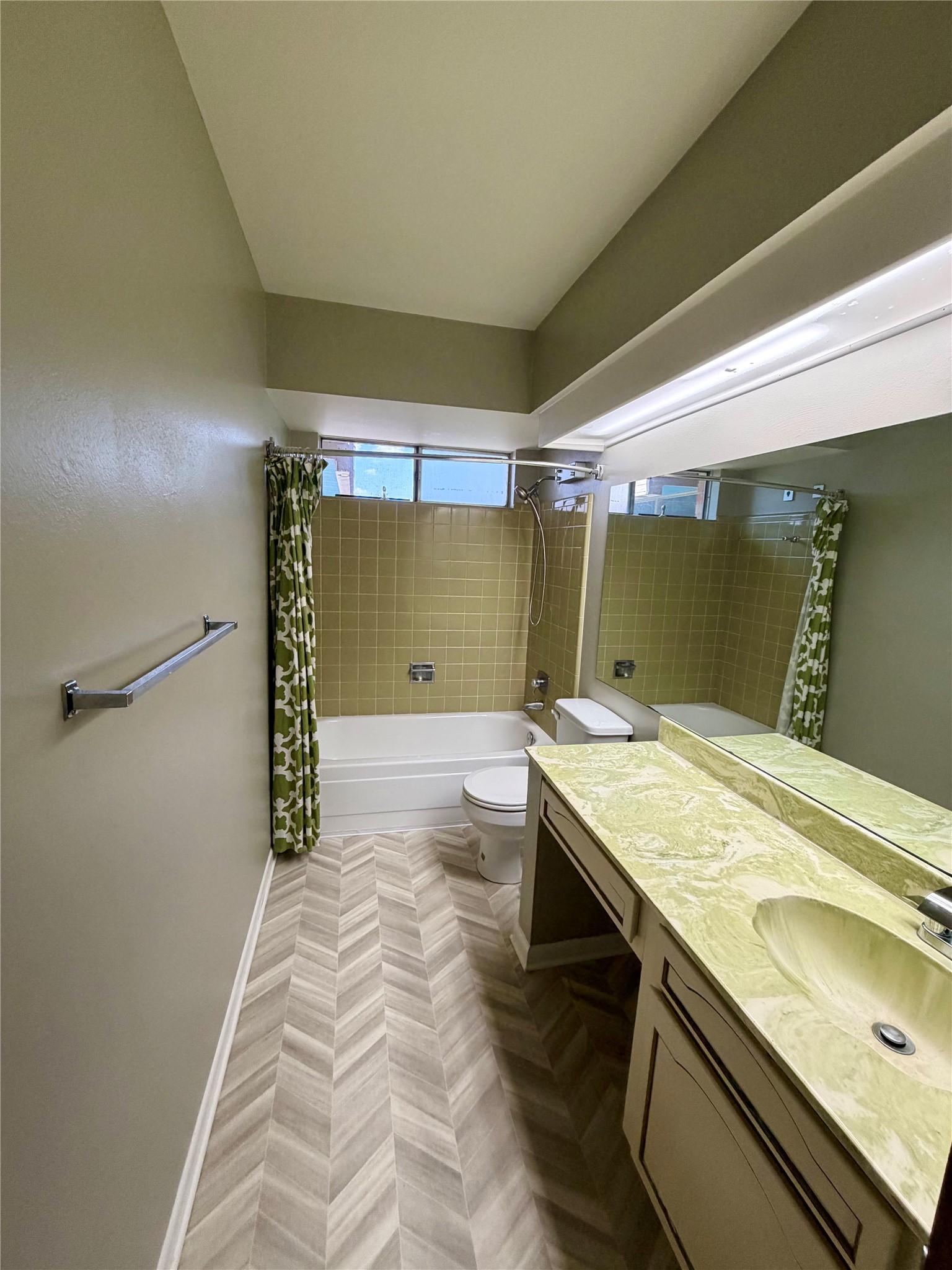 10503 Raydell Drive Property Photo 5