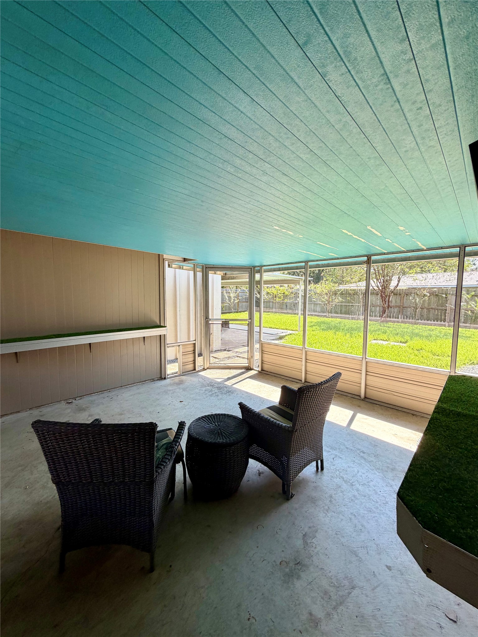 10503 Raydell Drive Property Photo 14