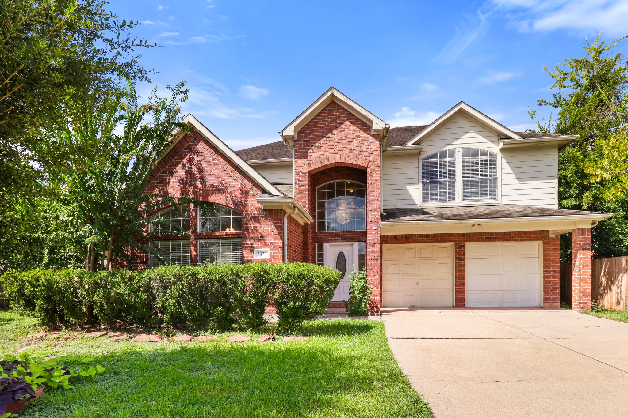 3422 Leila Oaks Court Property Photo 1