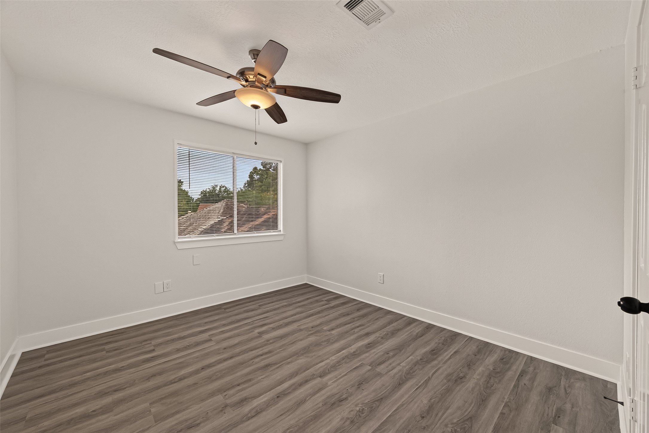 10011 Pine Pass Drive Property Photo 24