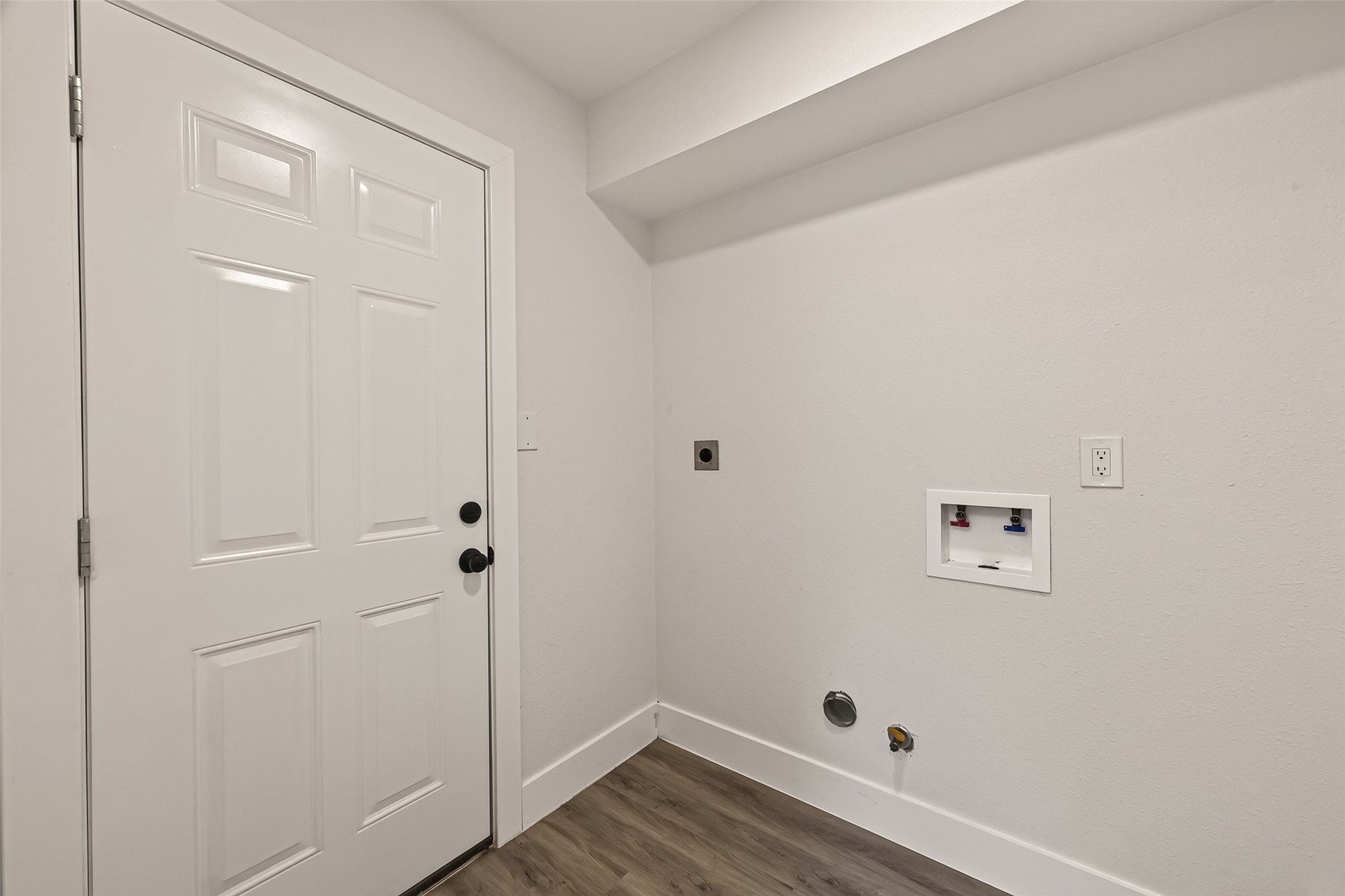 10011 Pine Pass Drive Property Photo 27