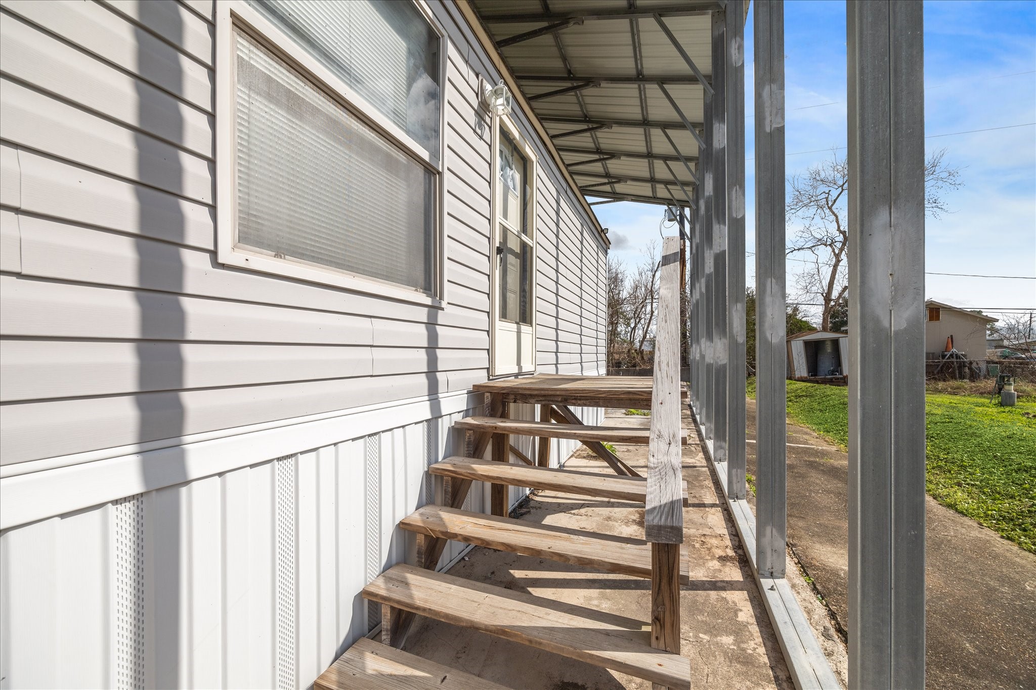 3733 County Road 101b Property Photo 6